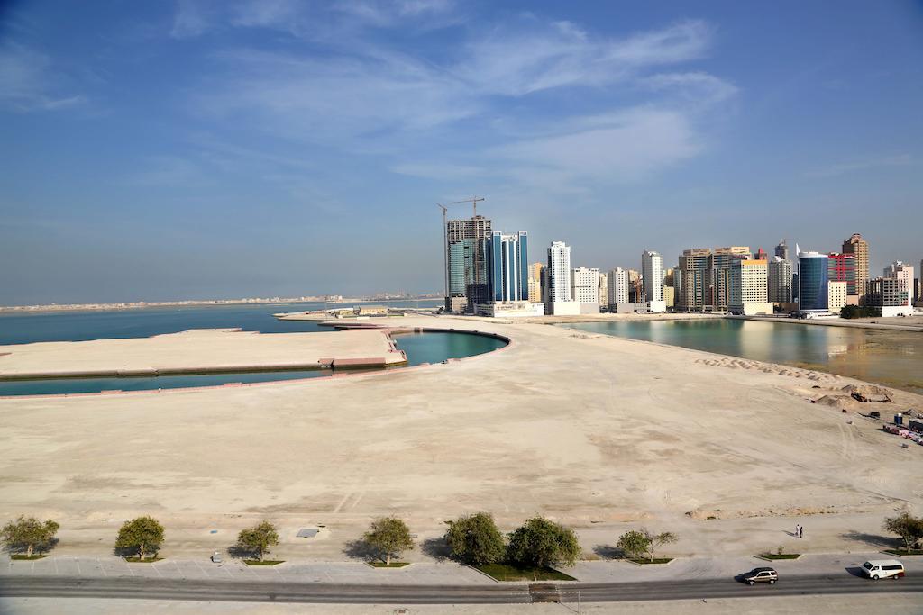 Mirador Hotel Manama Exterior photo